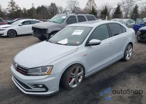 2017 Volkswagen Jetta Gli z USA, uszkodzony, nr VIN 3VW4T7AJ4HM318265